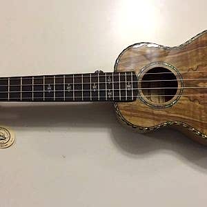 Champes 2990-21'' Soprano Ukulele Kılıf ve Askı Hediyeli